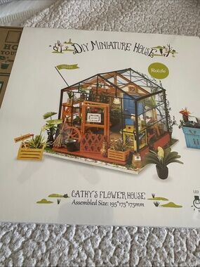 DIY House Miniature House. Cathy’s Flower House